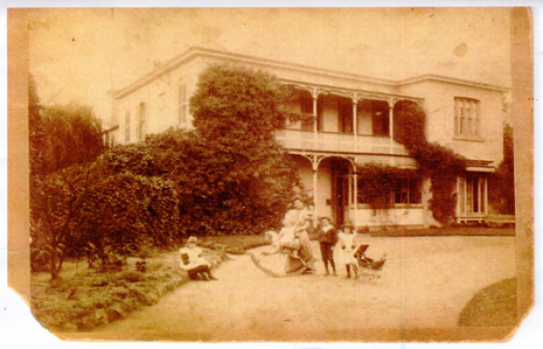 Anderson family at Woodlands c 1900