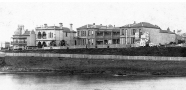 1880s or 1890s: from left “Fortview” (1 Fitzroy St), “Seaforth” (1 Esplanade), driveway to “Marli” between pine trees (2 Esplanade), “Marli Terrace” aka “Marli Place” (3 Esplanade).